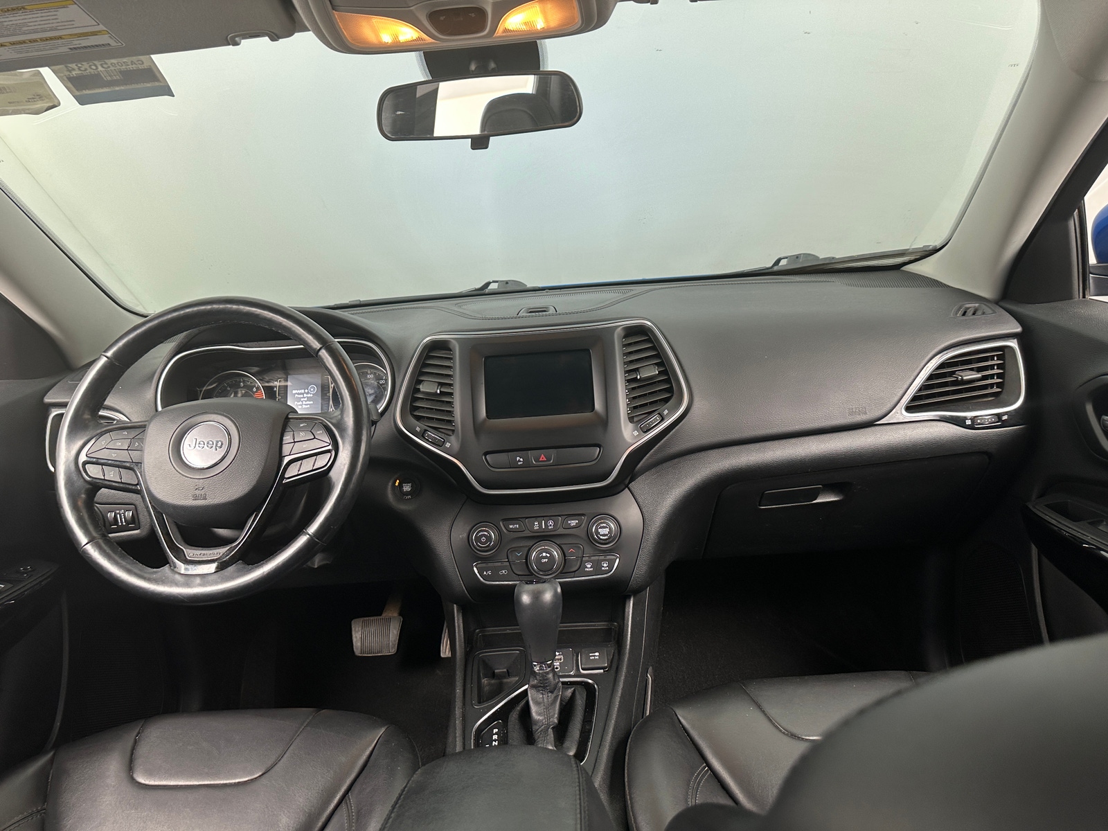 Thumbnail: 2020 Jeep Cherokee - 3