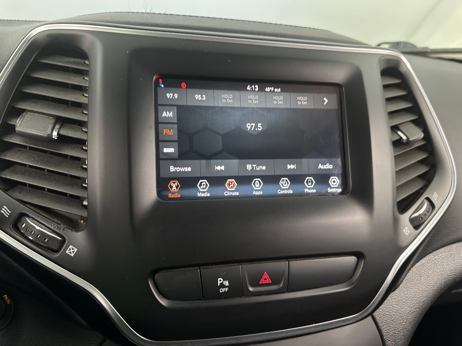 Thumbnail: 2020 Jeep Cherokee - 4