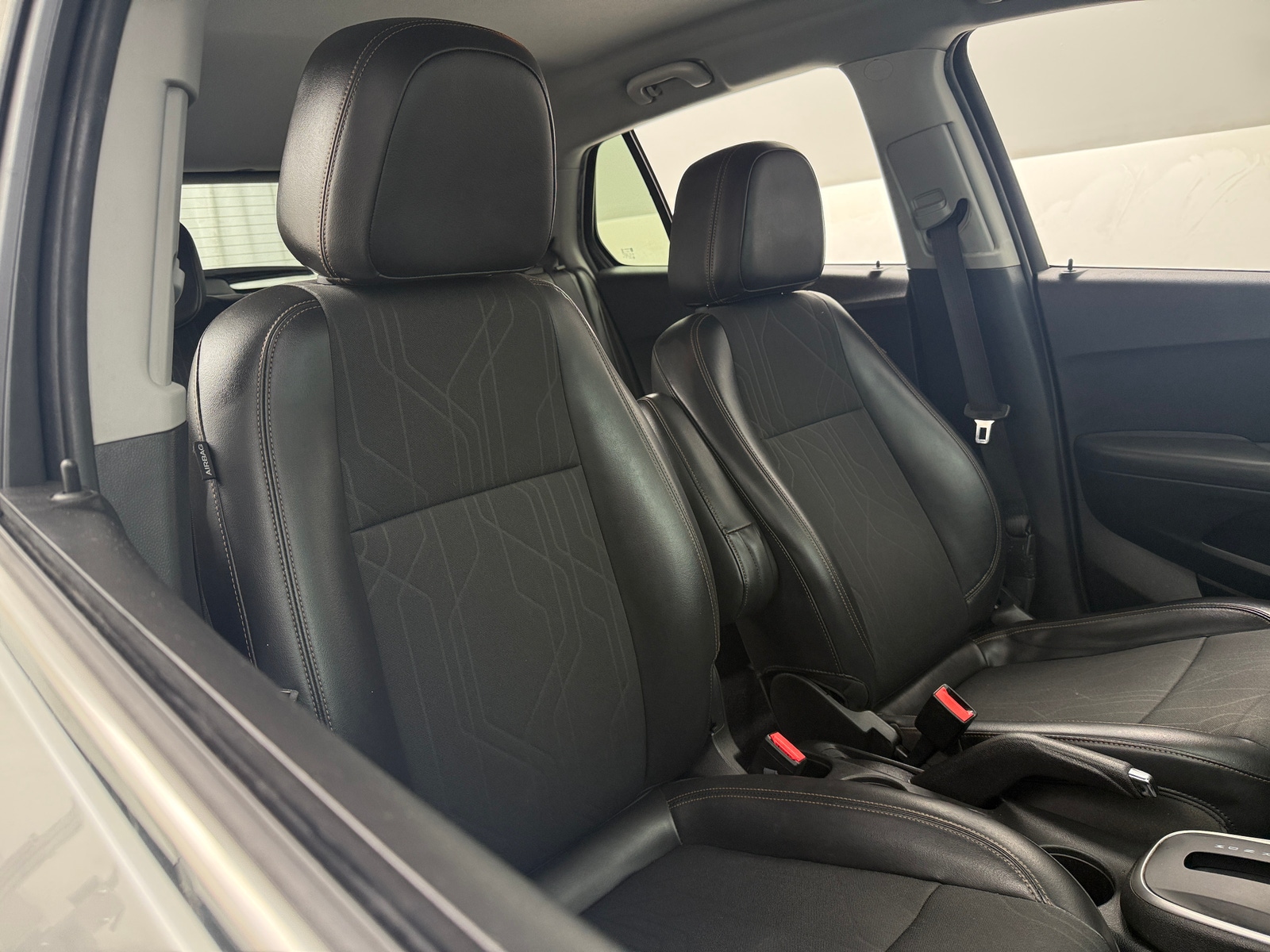 Thumbnail: 2017 Chevrolet Trax - 2