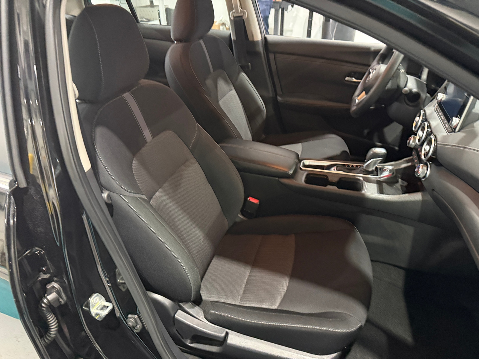 Thumbnail: 2025 Nissan Sentra - 2