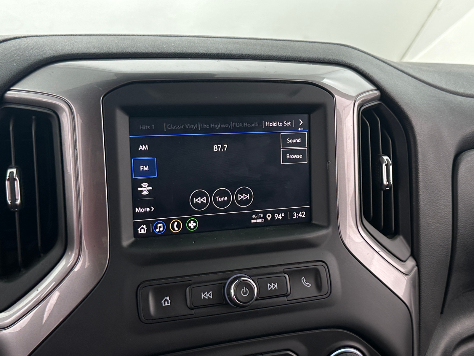 Thumbnail: 2024 Chevrolet Silverado 2500 - 4