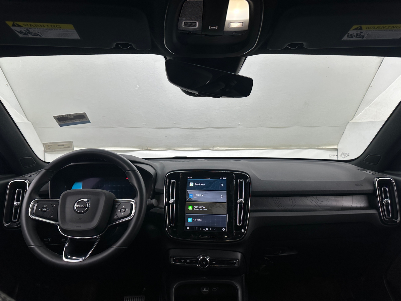 Thumbnail: 2022 Volvo C40 - 3