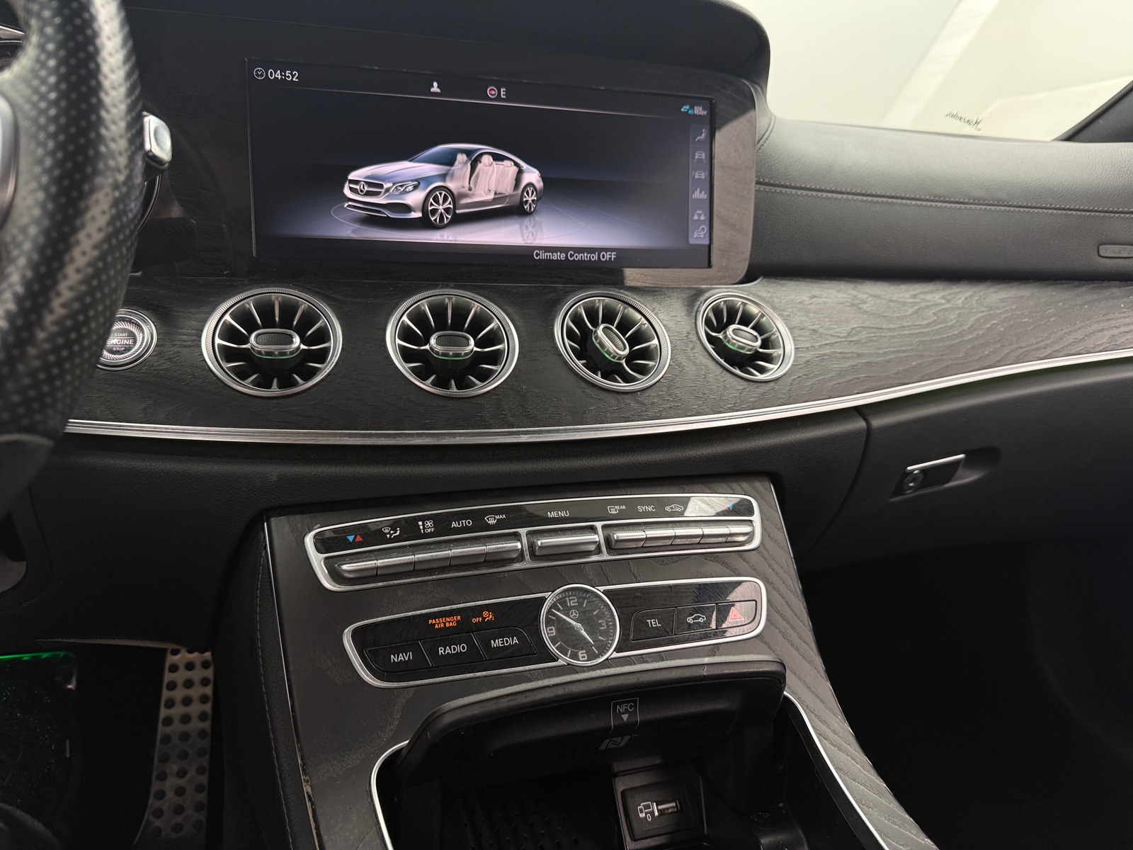 Thumbnail: 2019 Mercedes-Benz E-Class - 2