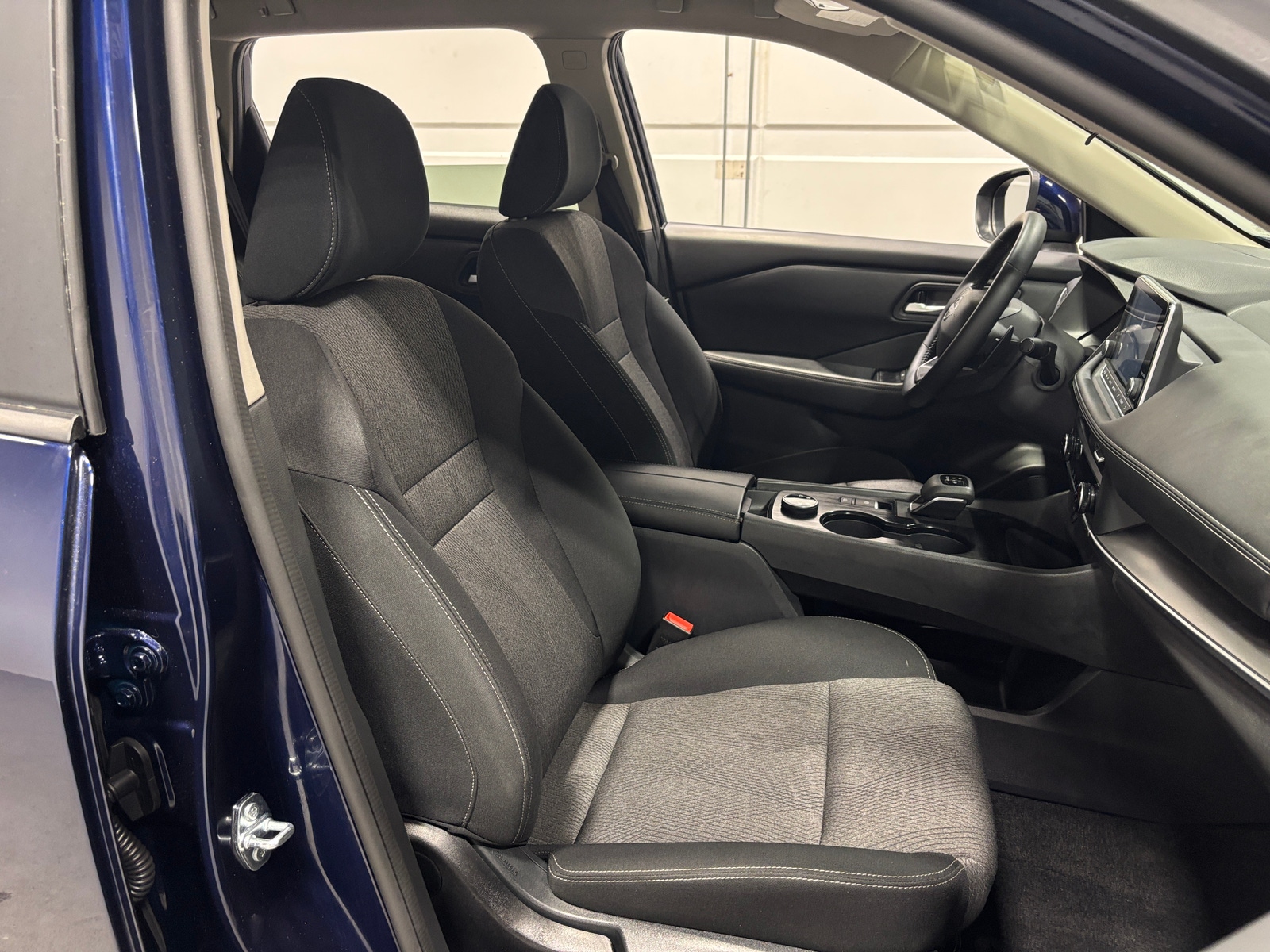 Thumbnail: 2025 Nissan Rogue - 2