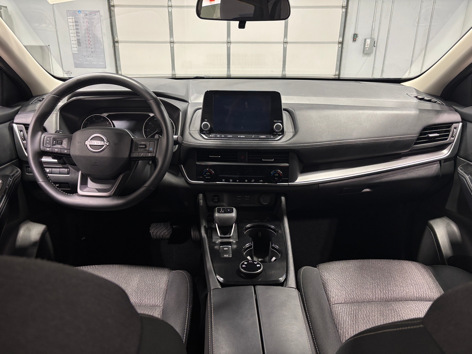 Thumbnail: 2025 Nissan Rogue - 3