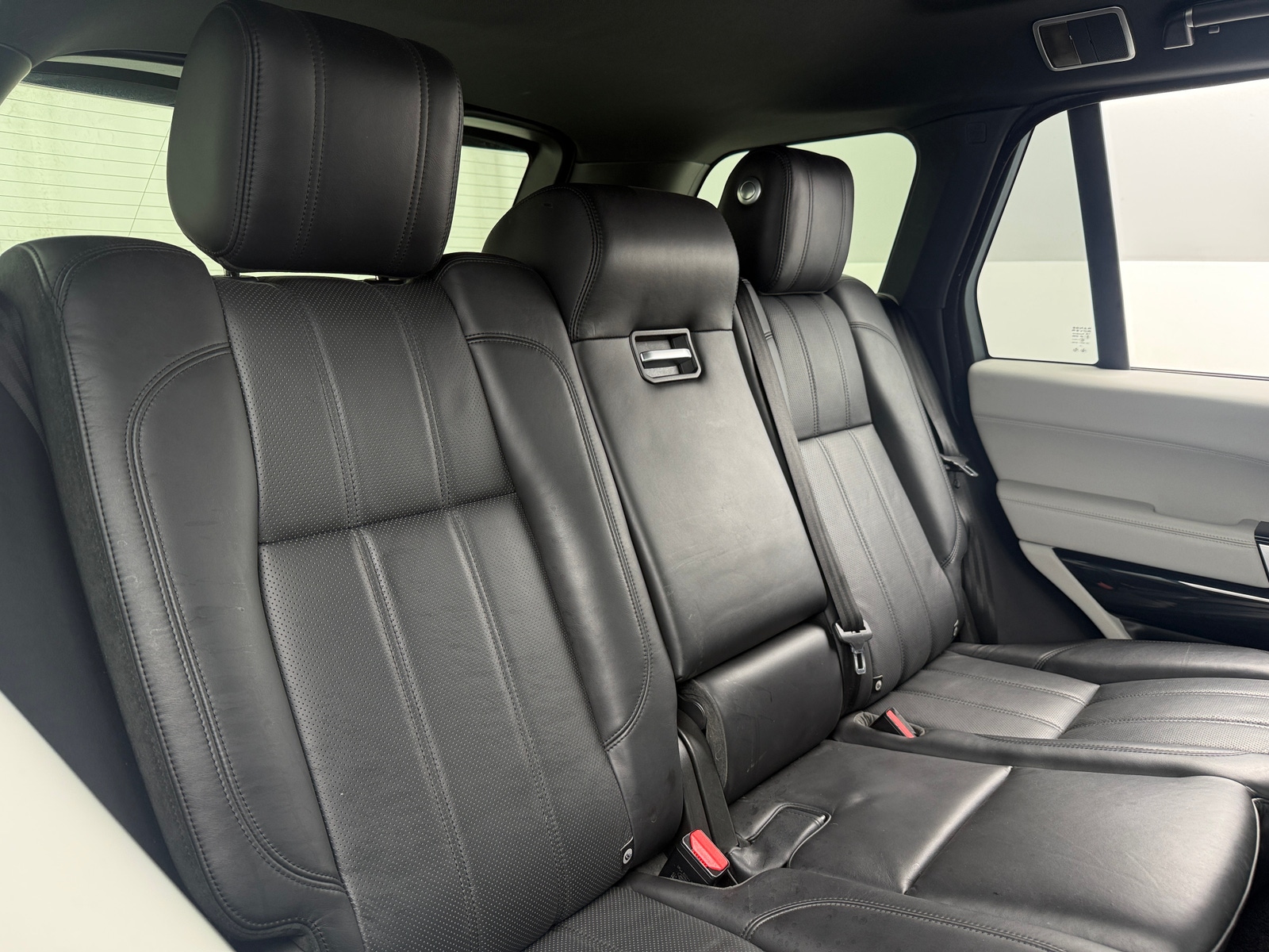 Thumbnail: 2016 Land Rover Range Rover - 5