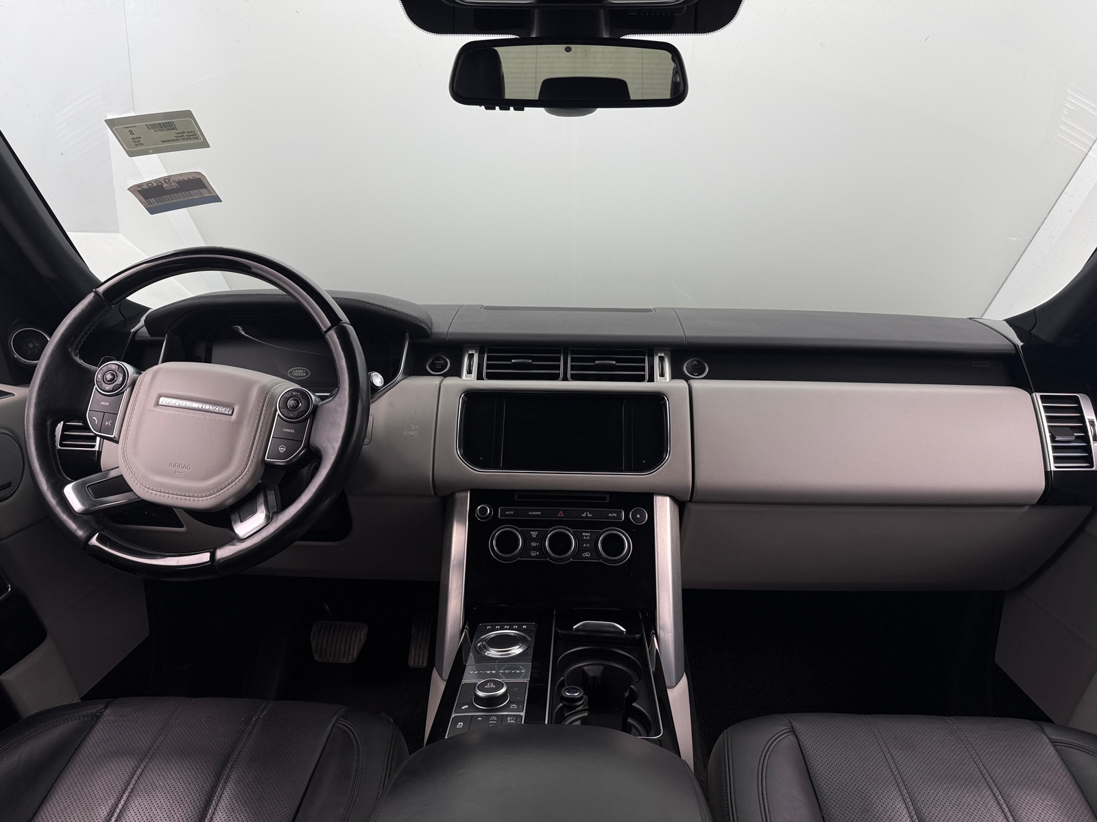 Thumbnail: 2016 Land Rover Range Rover - 2