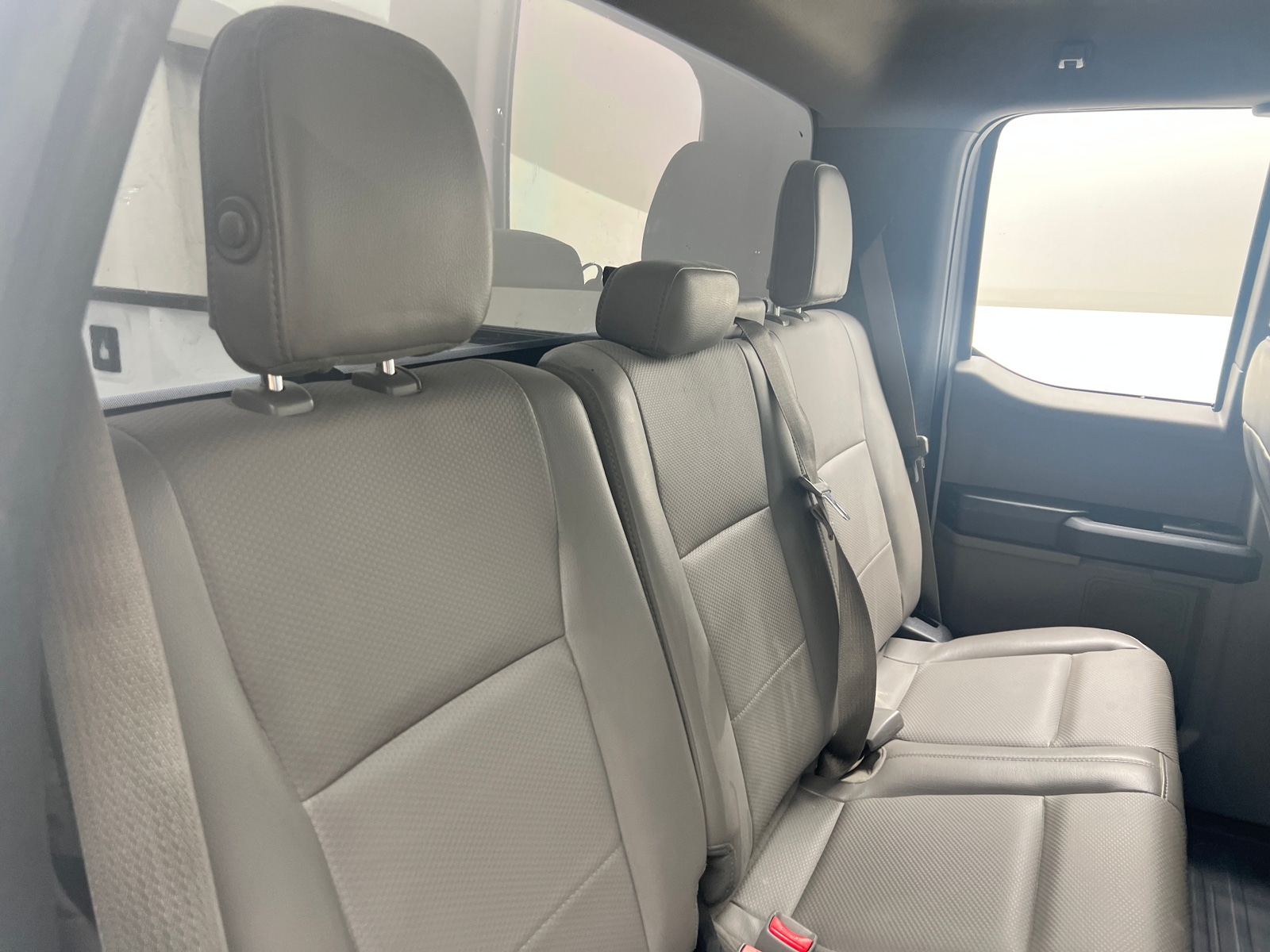 Thumbnail: 2016 Ford Econoline - 6