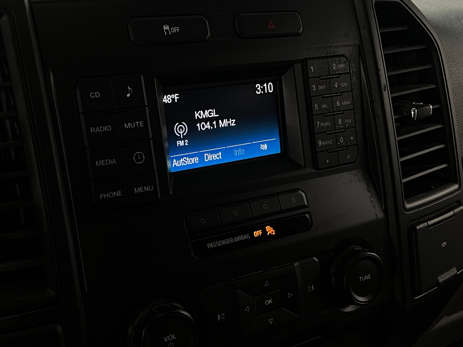 Thumbnail: 2016 Ford Econoline - 4