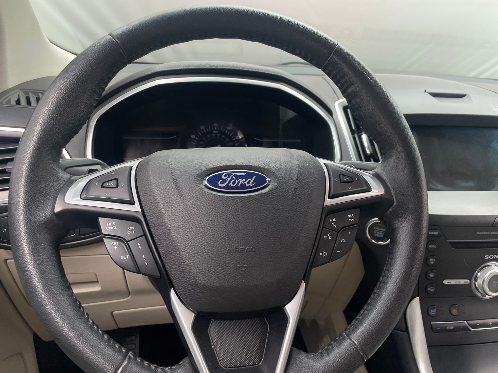 Thumbnail: 2017 Ford Edge - 4