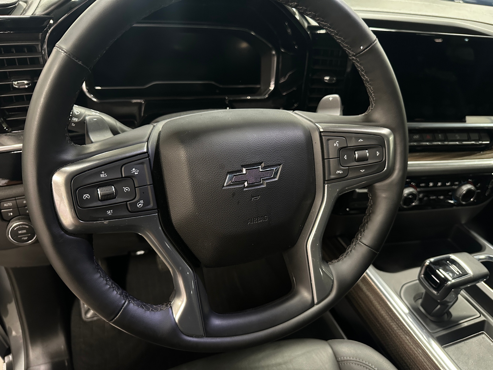 Thumbnail: 2025 Chevrolet Silverado 1500 - 5