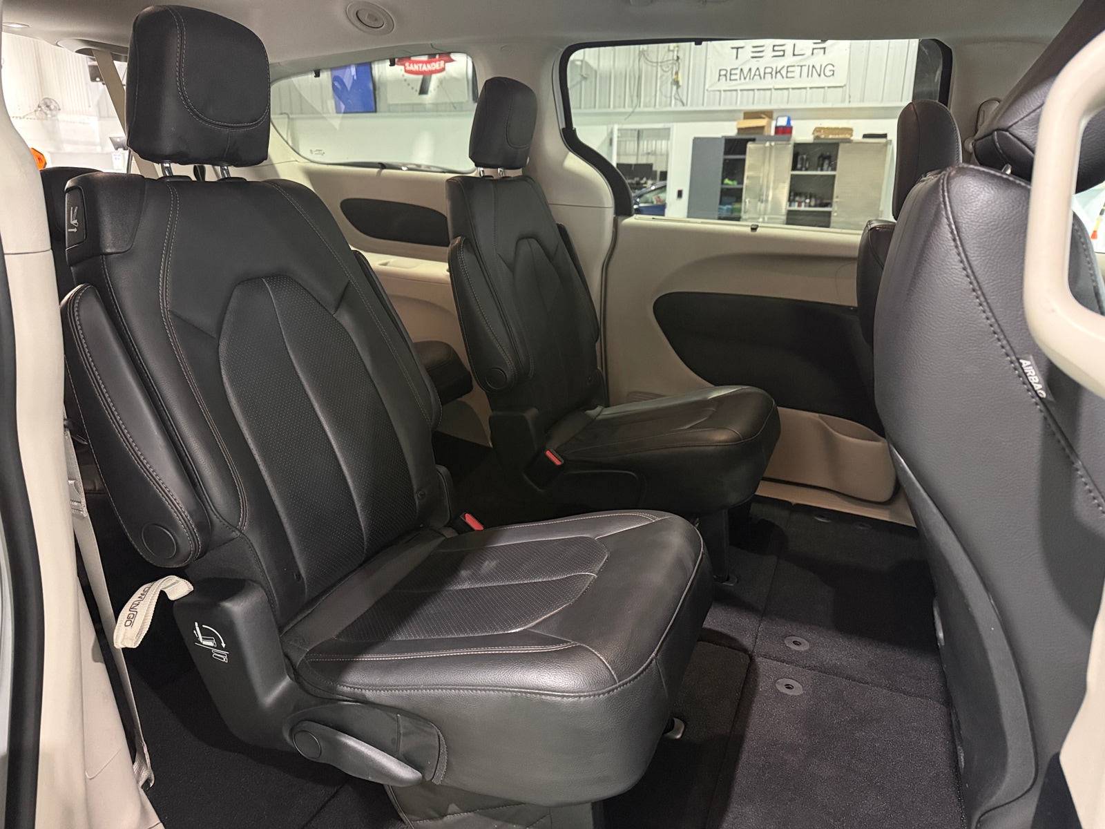 Thumbnail: 2020 Chrysler Pacifica - 5