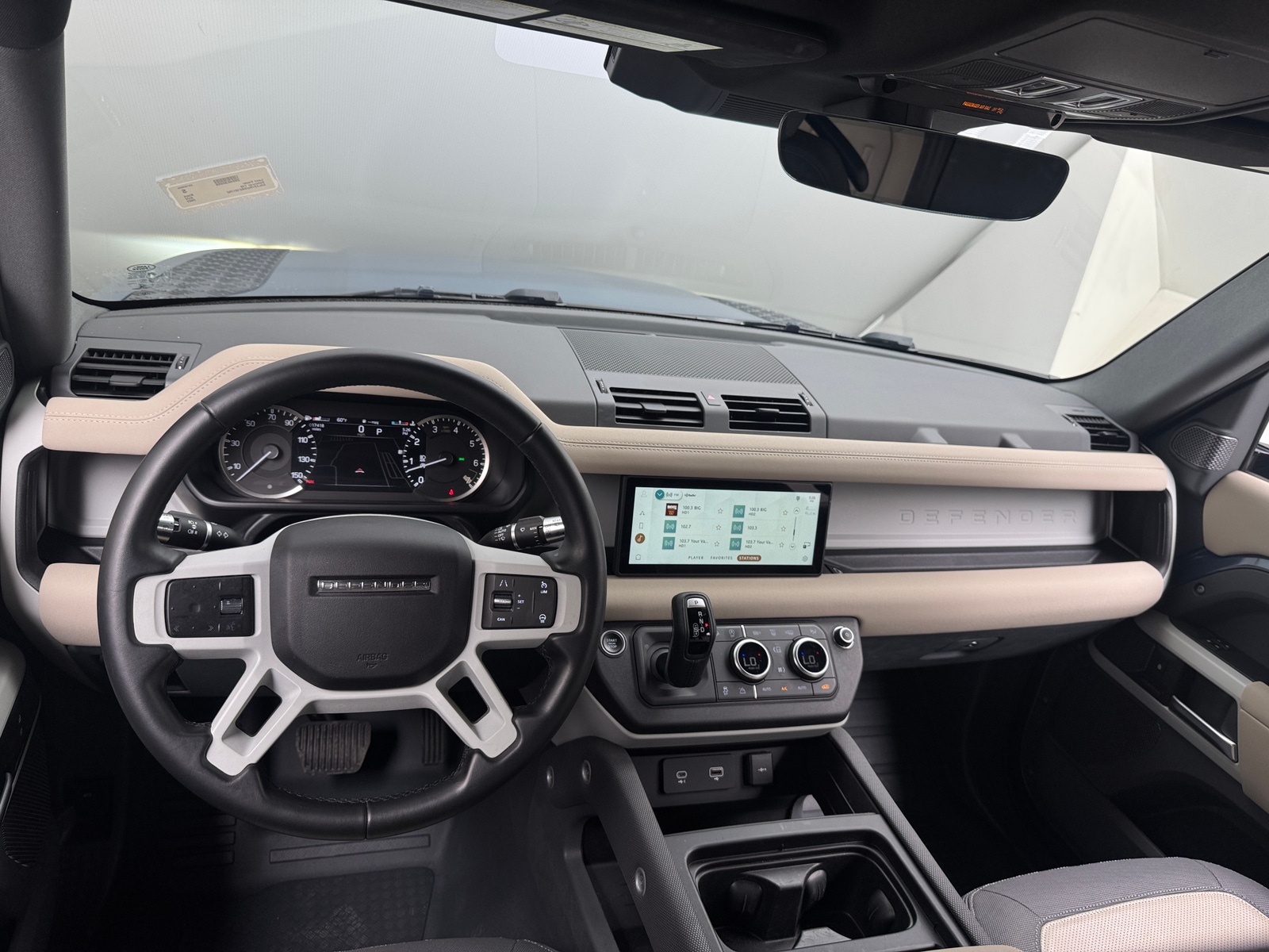 Thumbnail: 2022 Land Rover Defender - 2