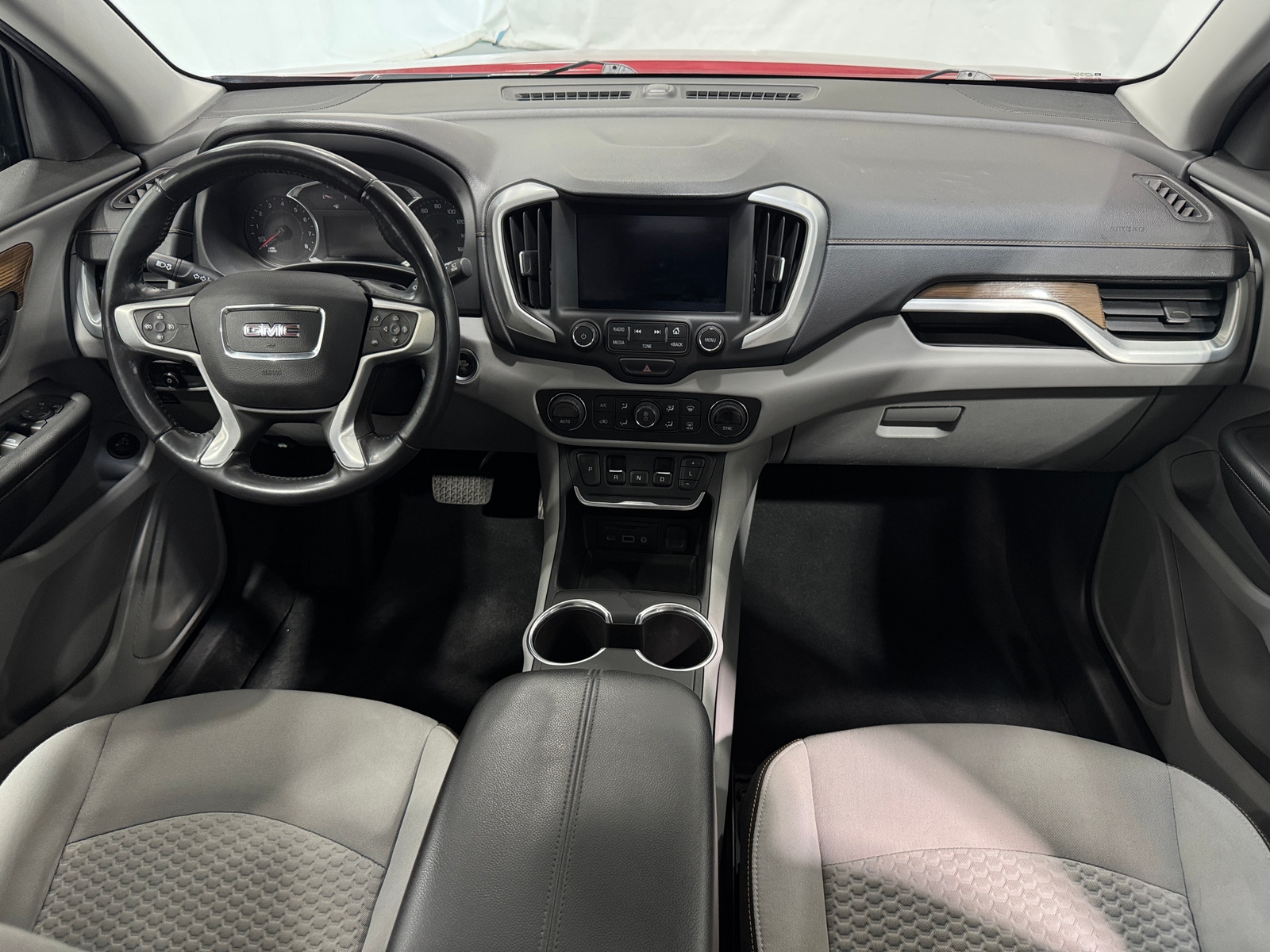 Thumbnail: 2018 GMC Terrain - 3