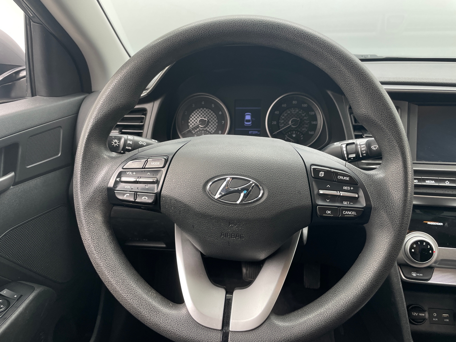 Thumbnail: 2019 Hyundai Elantra - 5