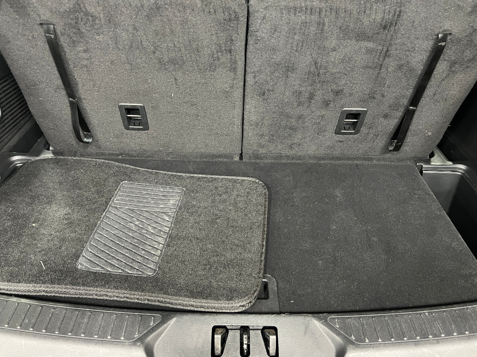 Thumbnail: 2023 Ford Explorer - 6