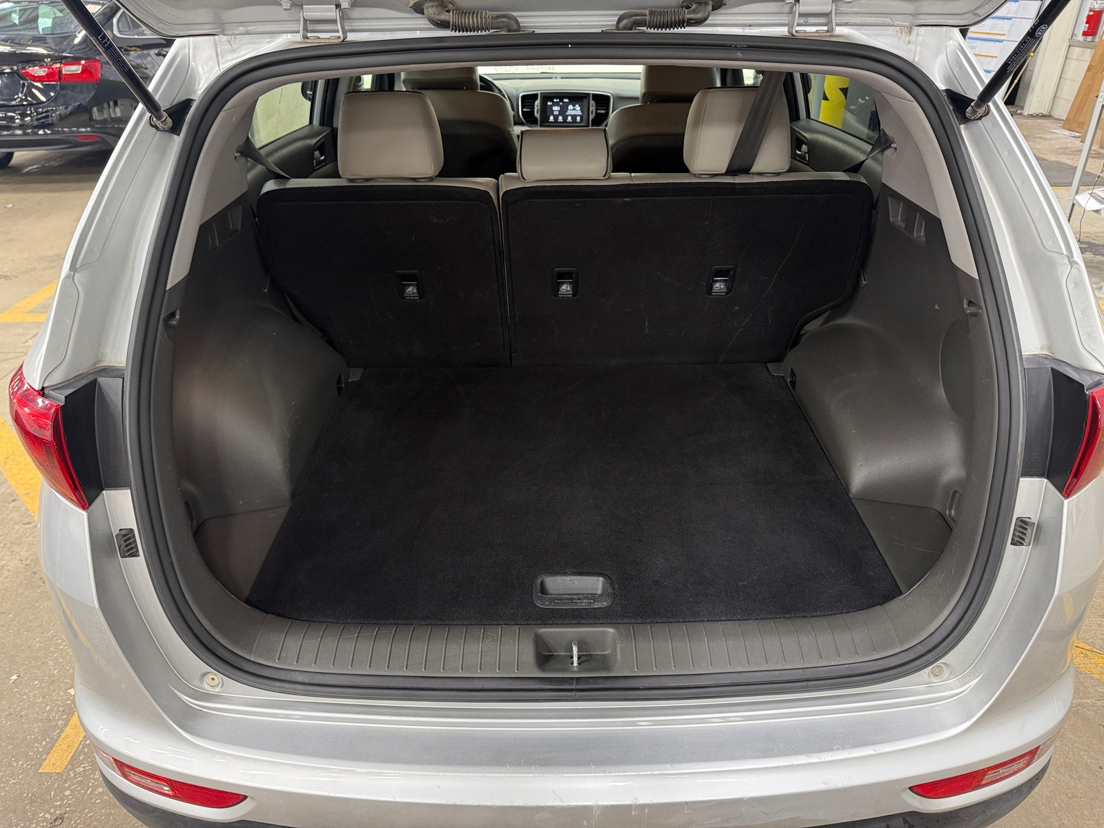 Thumbnail: 2017 Kia Sportage - 6