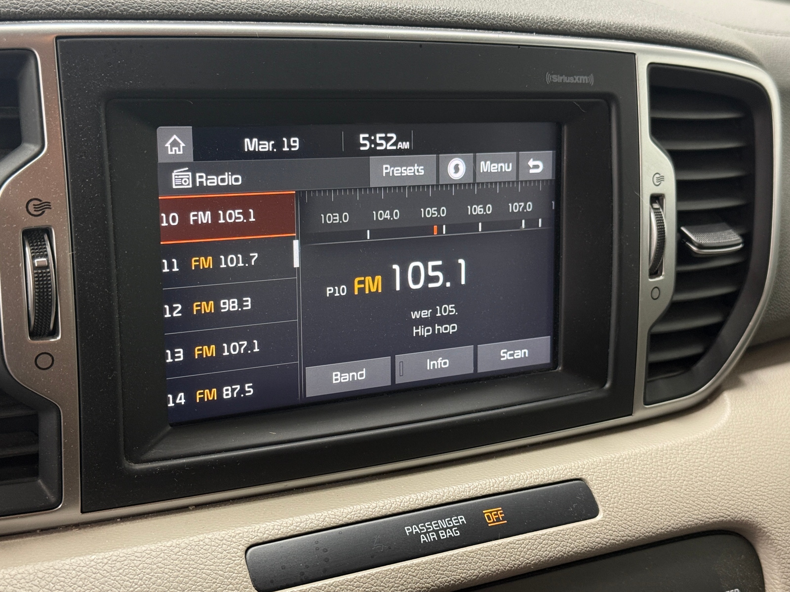 Thumbnail: 2017 Kia Sportage - 3