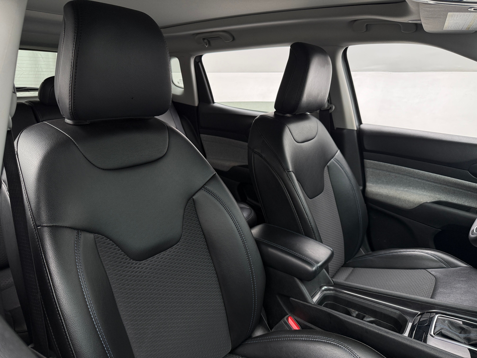 Thumbnail: 2022 Jeep Compass - 2