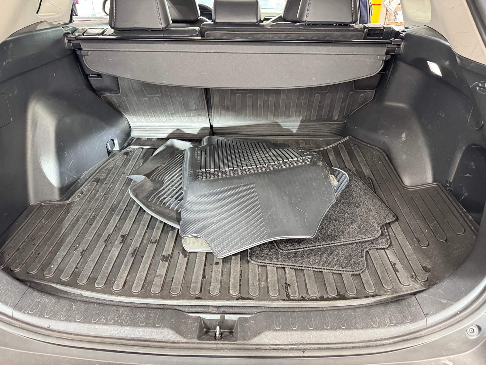 Thumbnail: 2023 Toyota RAV4 - 7