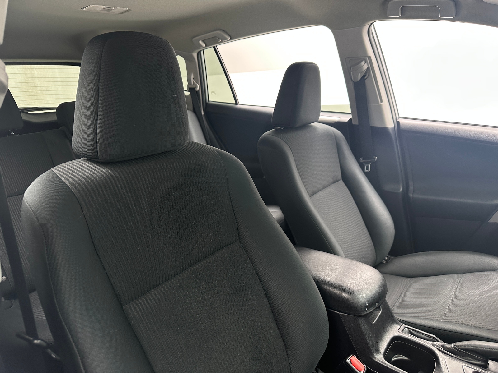 Thumbnail: 2016 Toyota RAV4 - 2