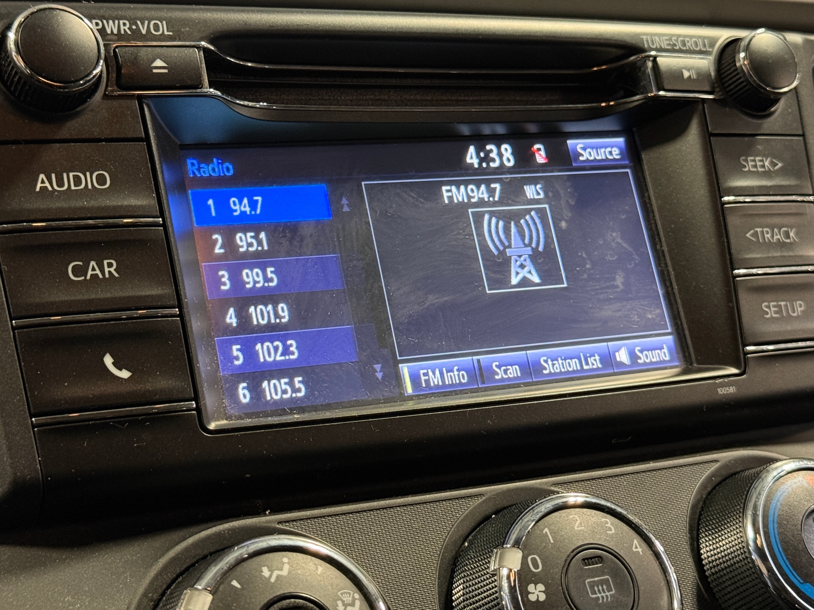 Thumbnail: 2016 Toyota RAV4 - 4