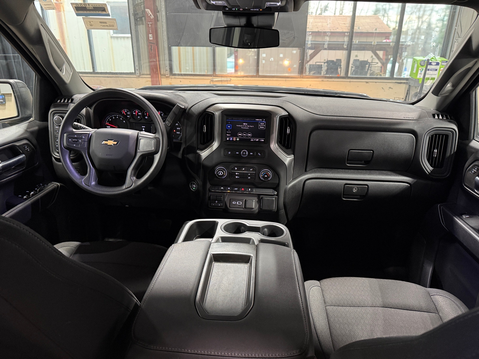 Thumbnail: 2025 Chevrolet Silverado 1500 - 3