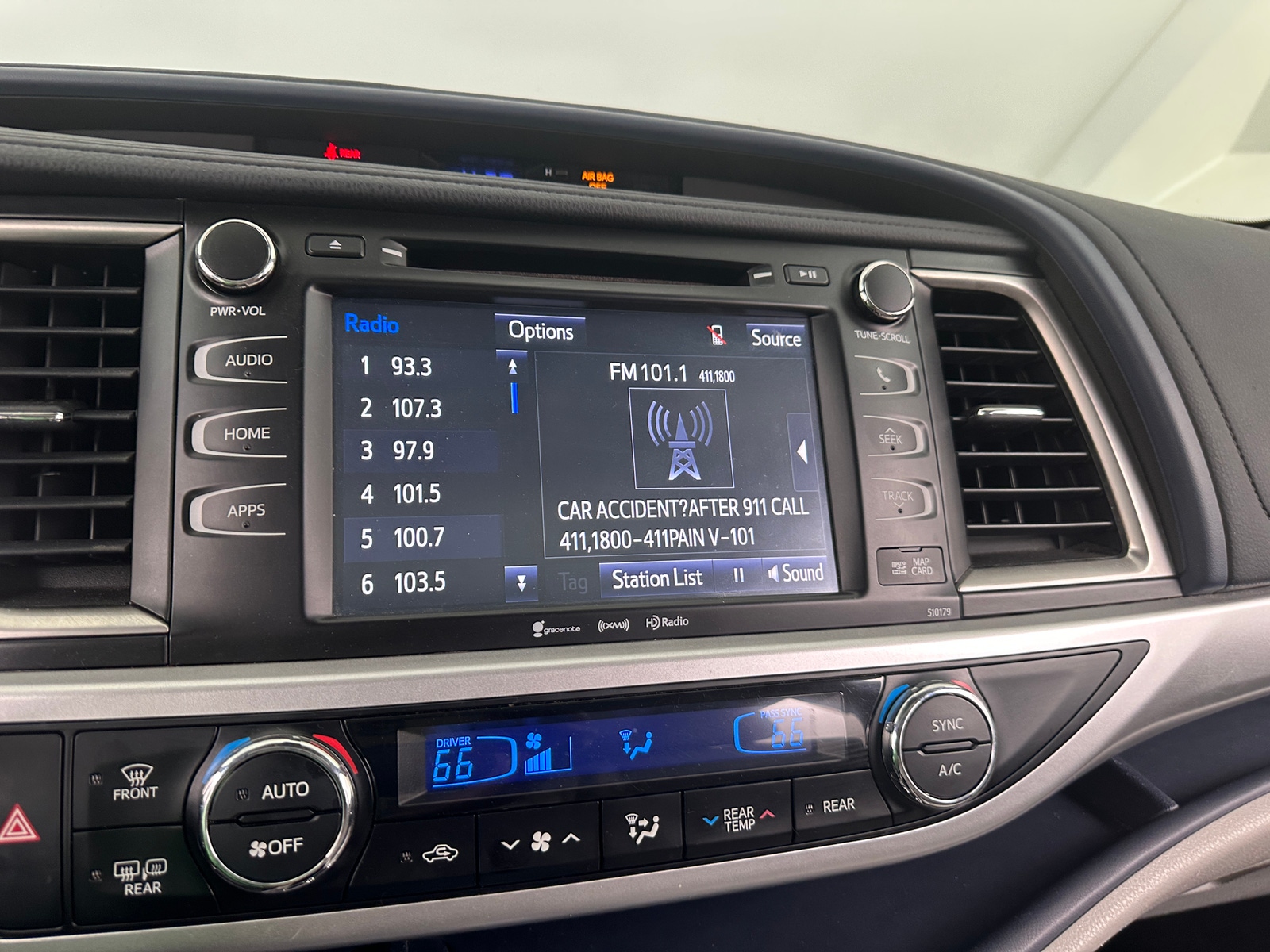 Thumbnail: 2017 Toyota Highlander - 3