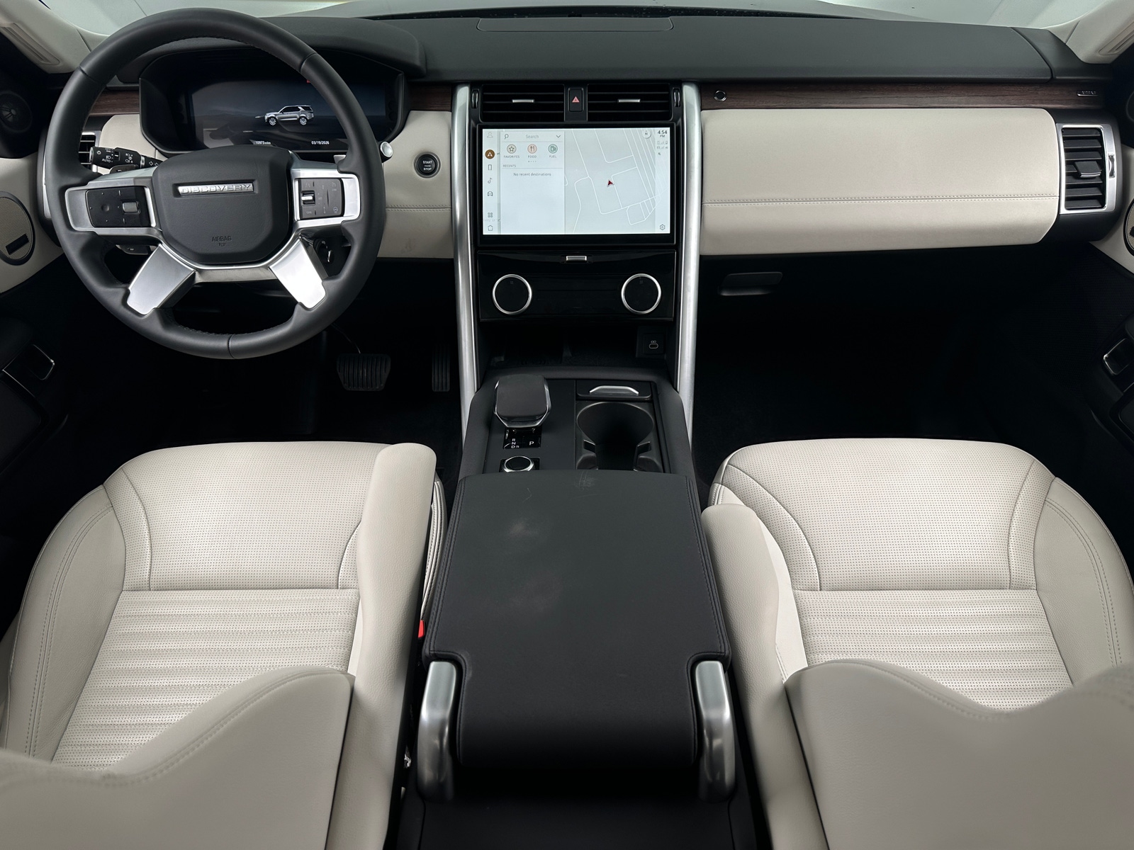 Thumbnail: 2025 Land Rover Discovery - 2