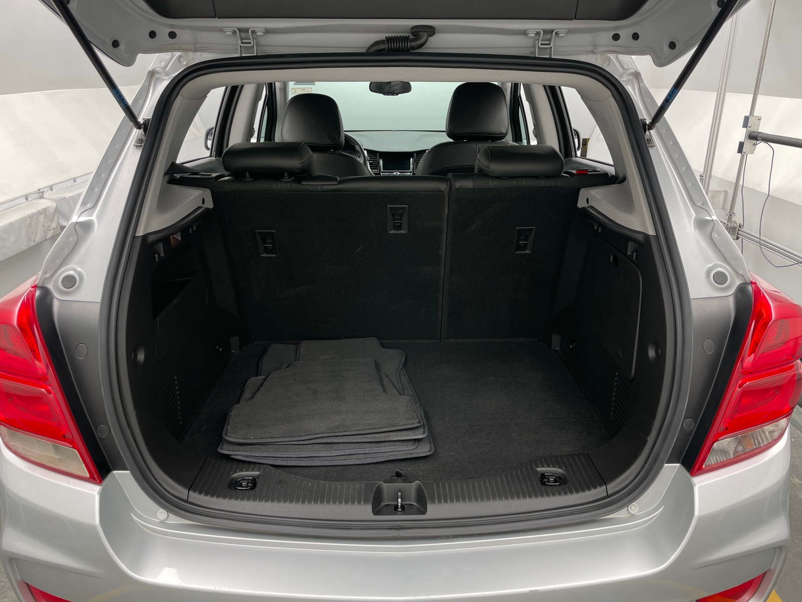 Thumbnail: 2022 Chevrolet Trax - 6