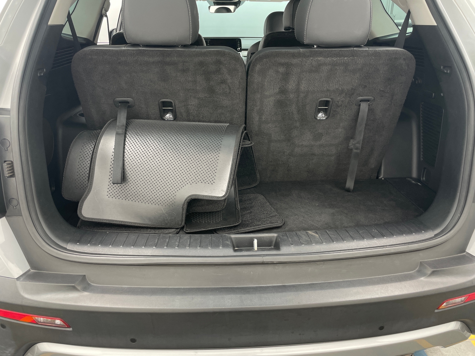 Thumbnail: 2022 Kia Sorento - 6