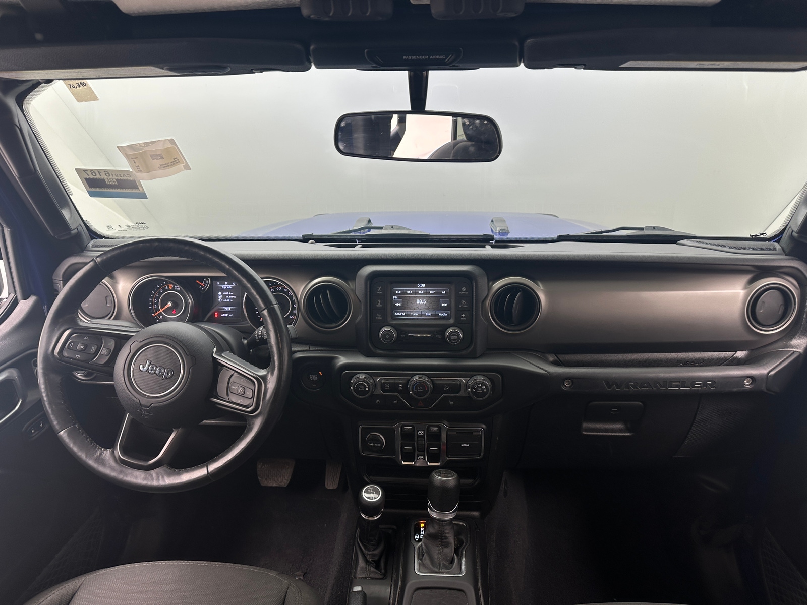 Thumbnail: 2019 Jeep Wrangler - 3