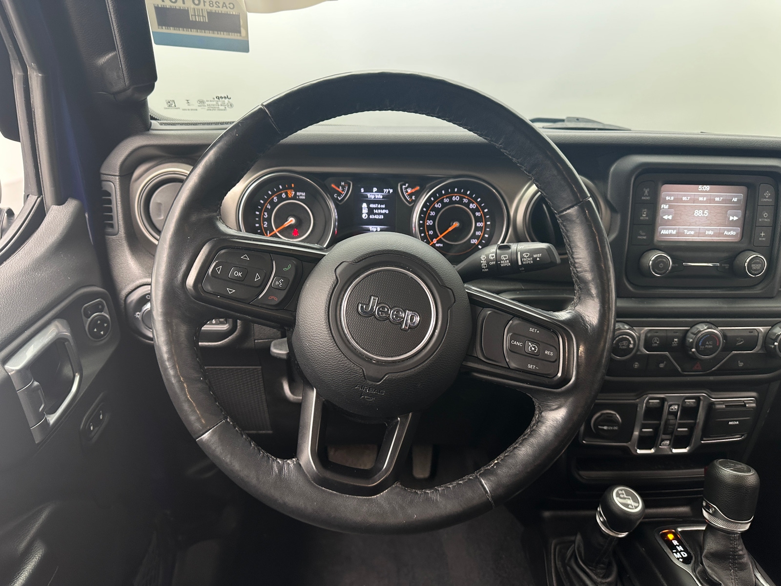 Thumbnail: 2019 Jeep Wrangler - 5