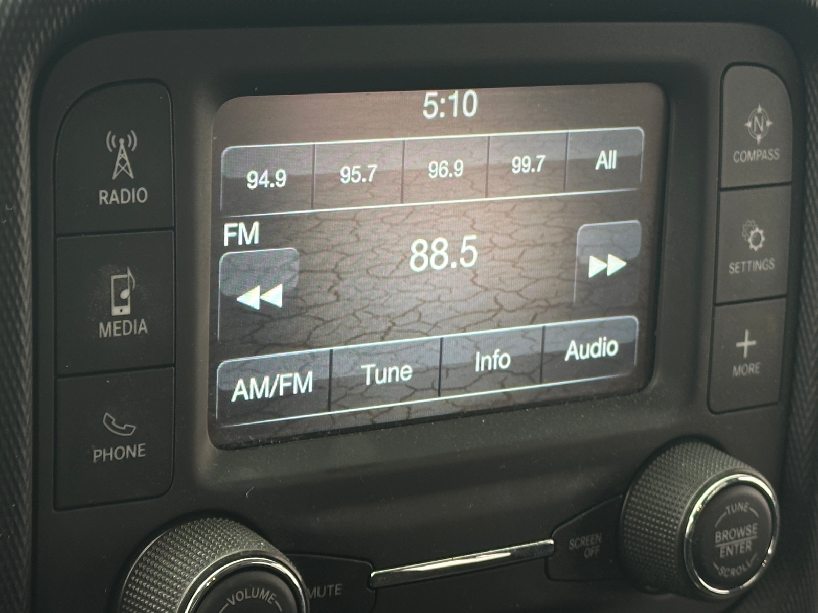 Thumbnail: 2019 Jeep Wrangler - 4