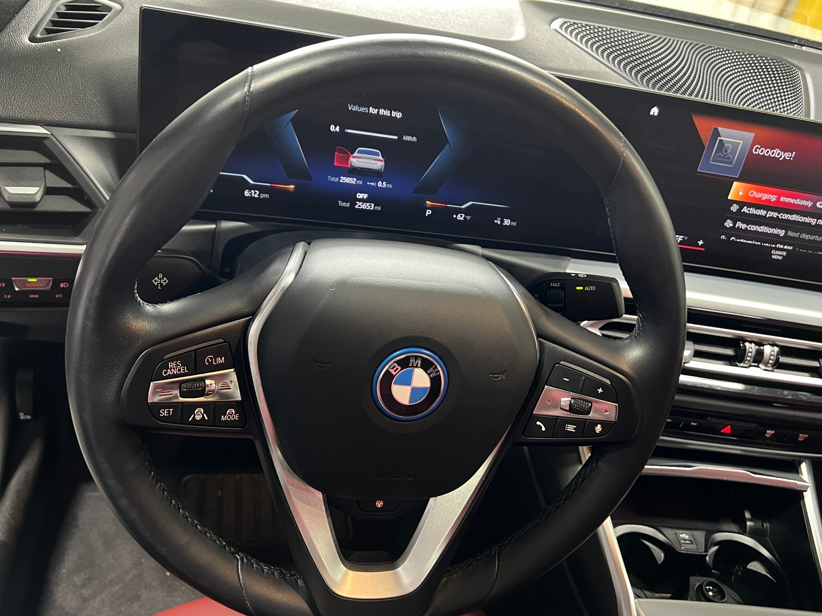 Thumbnail: 2023 BMW i4 - 4