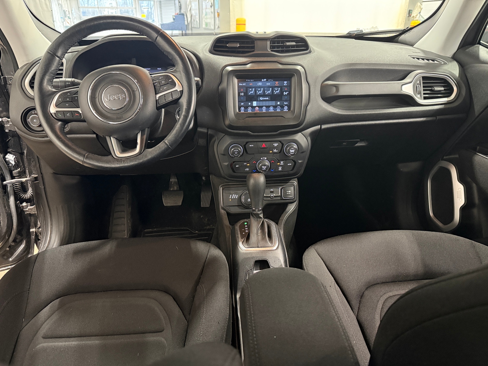 Thumbnail: 2021 Jeep Renegade - 3