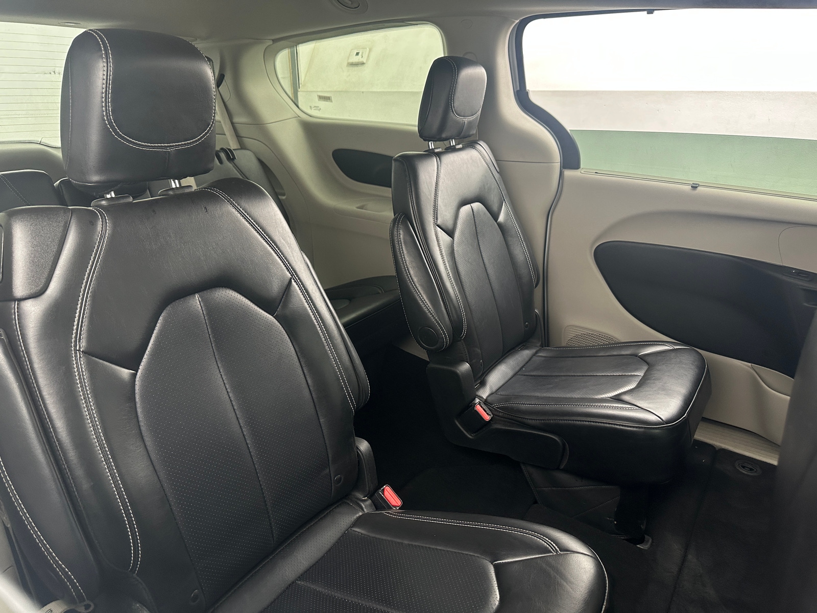 Thumbnail: 2024 Chrysler Pacifica - 5