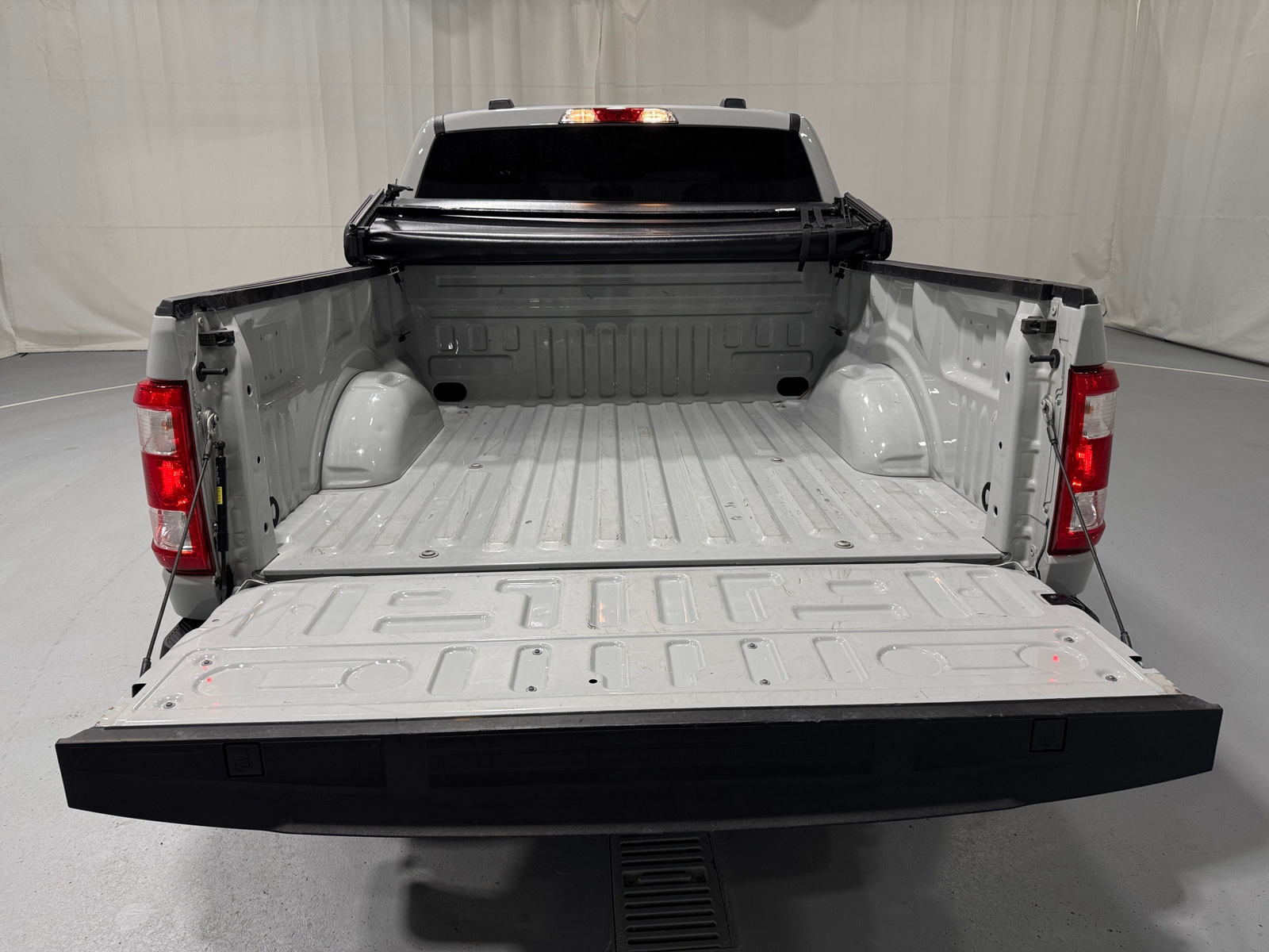 Thumbnail: 2023 Ford Econoline - 7