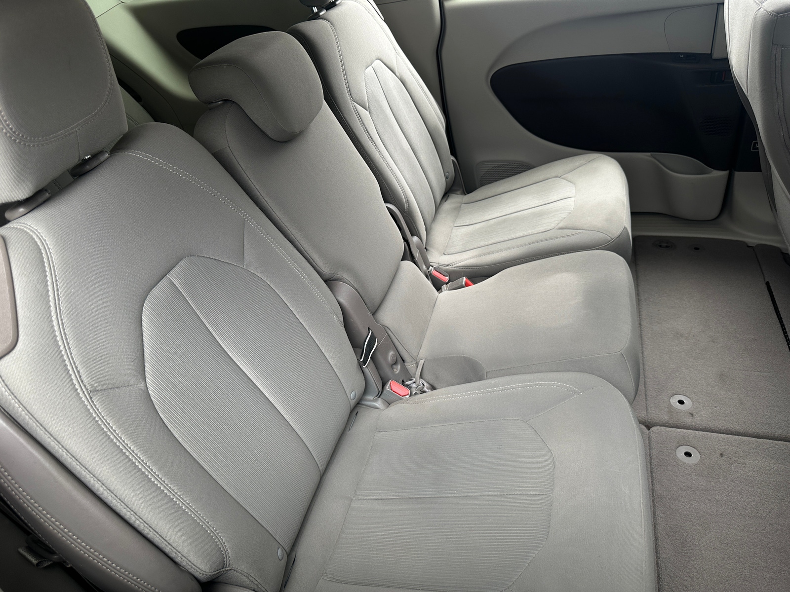 Thumbnail: 2017 Chrysler Pacifica - 6