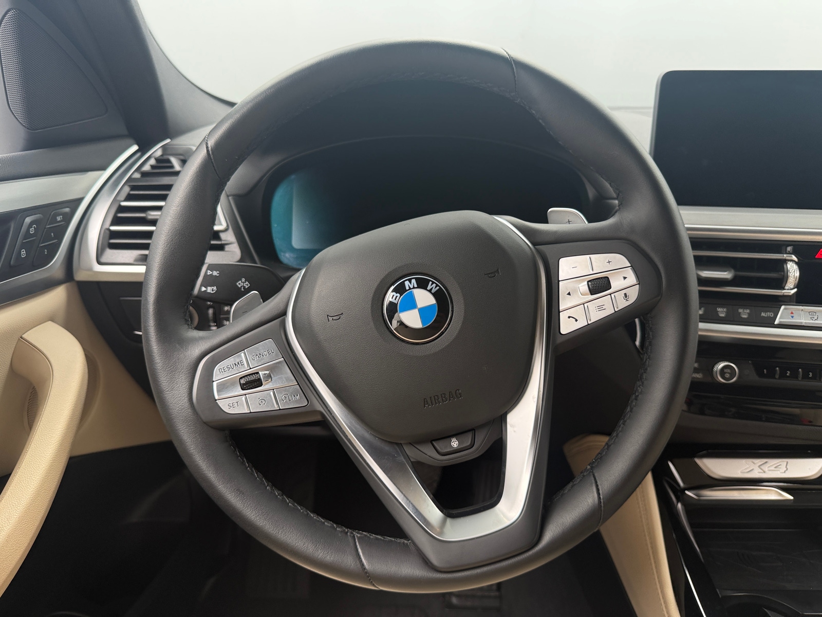 Thumbnail: 2025 BMW X4 - 4