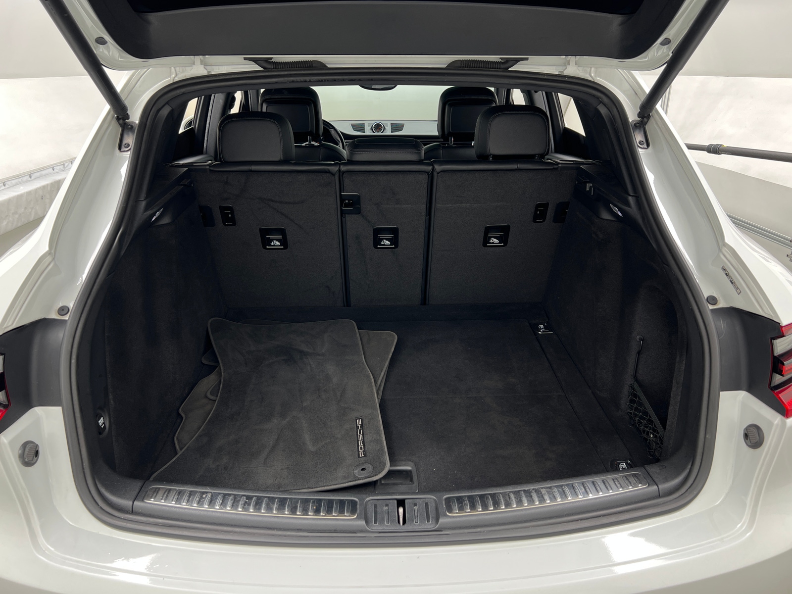 Thumbnail: 2018 Porsche Macan - 7