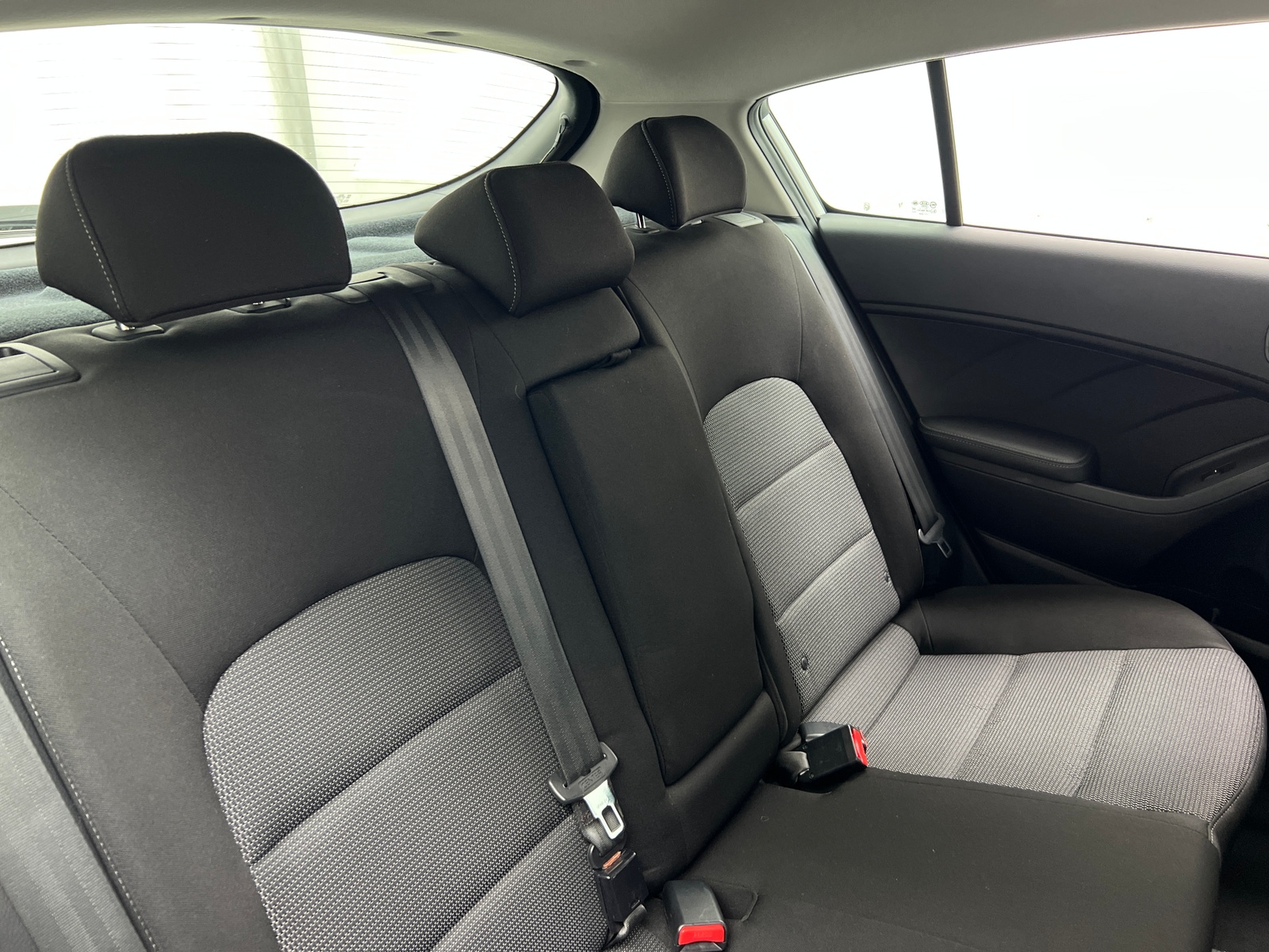 Thumbnail: 2017 Kia Forte - 6