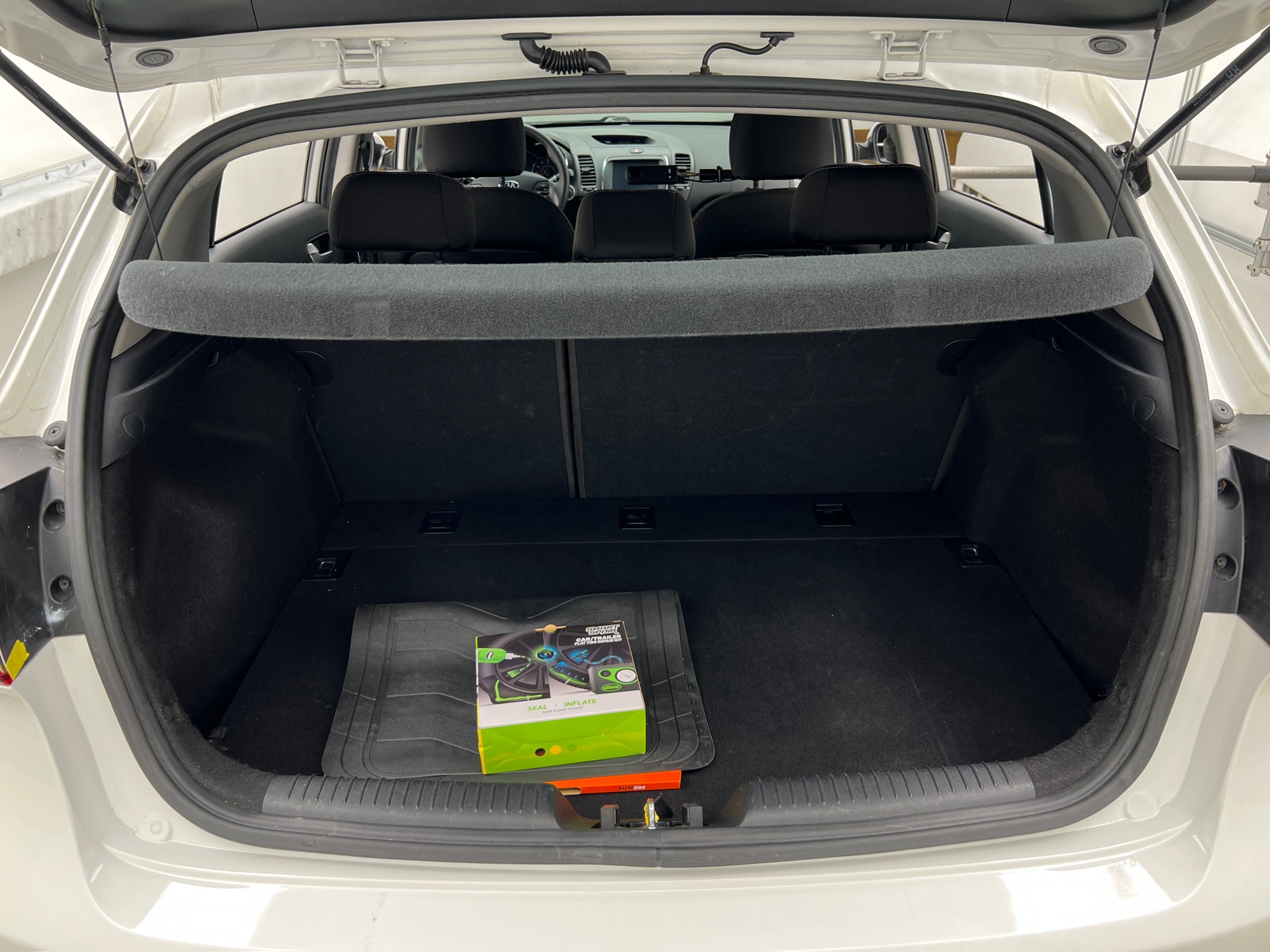 Thumbnail: 2017 Kia Forte - 7