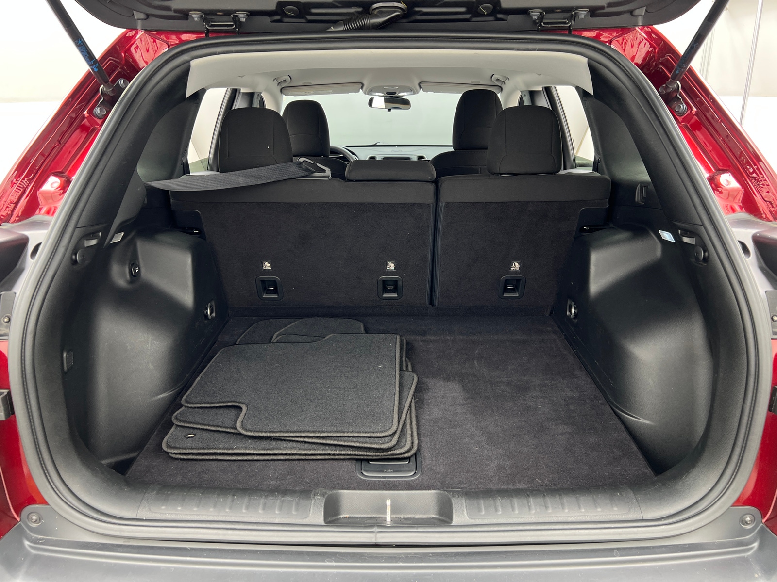 Thumbnail: 2019 Jeep Cherokee - 7