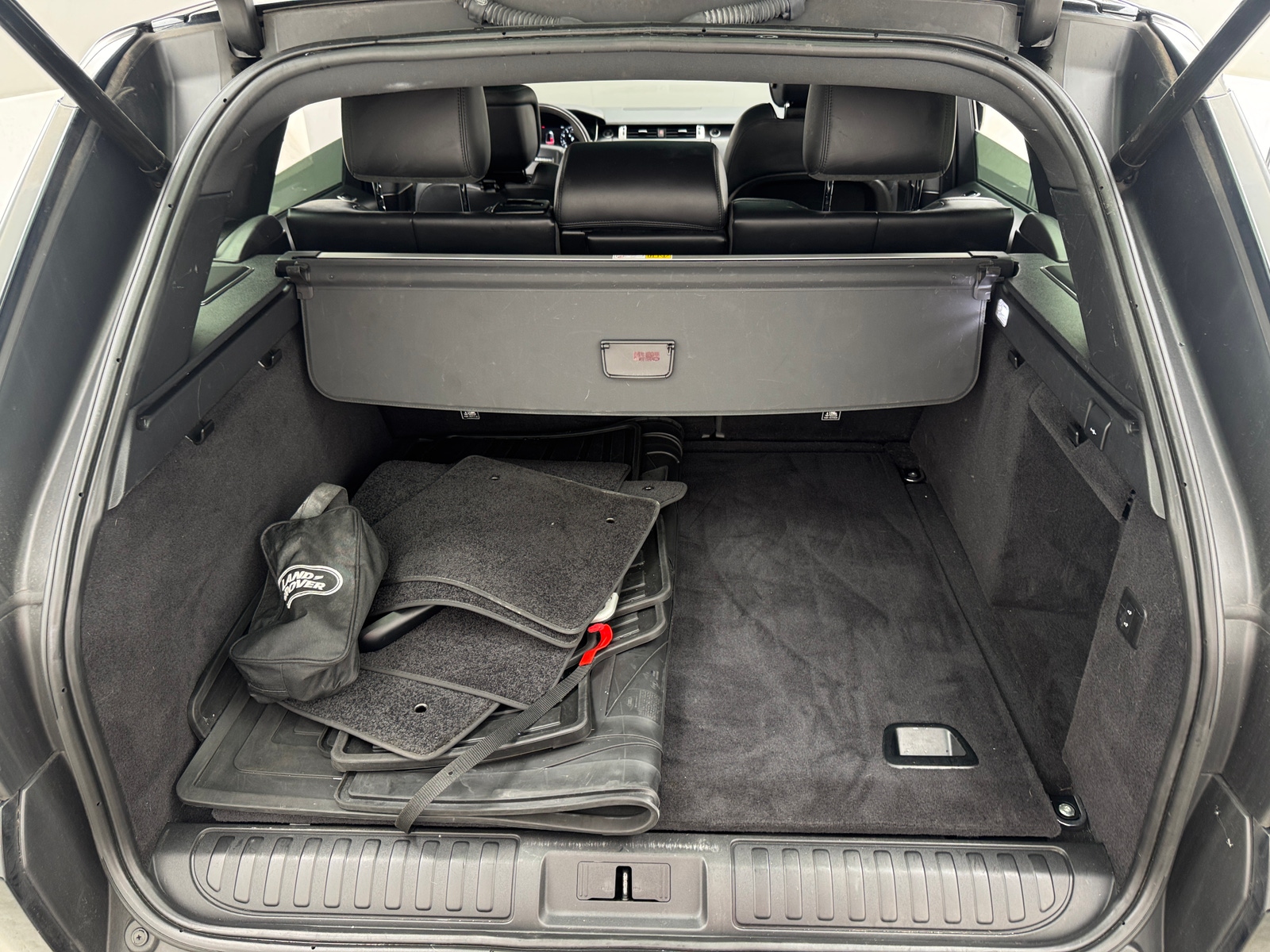 Thumbnail: 2020 Land Rover Range Rover Sport - 6