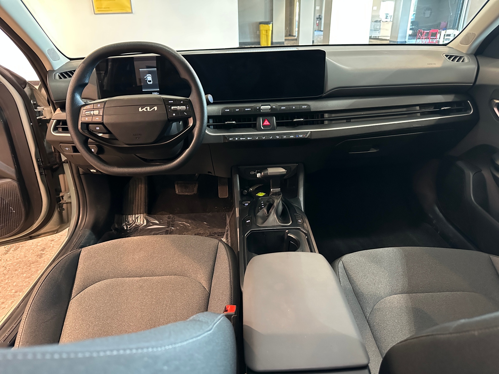 Thumbnail: 2025 Kia K4 - 3