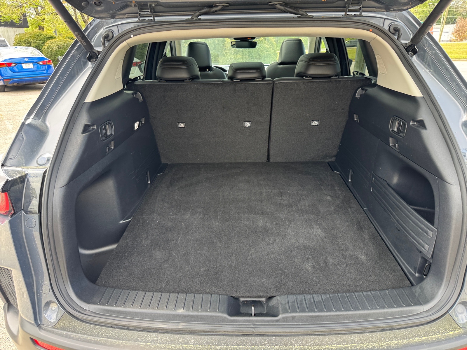 Thumbnail: 2025 Mazda CX-50 - 4