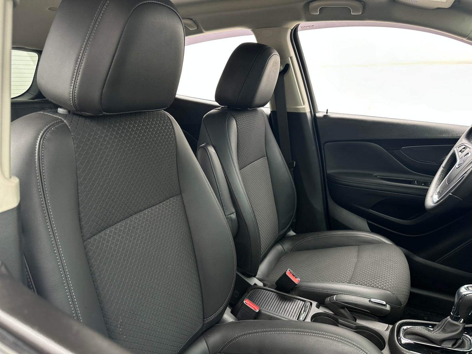 Thumbnail: 2022 Buick Encore - 2