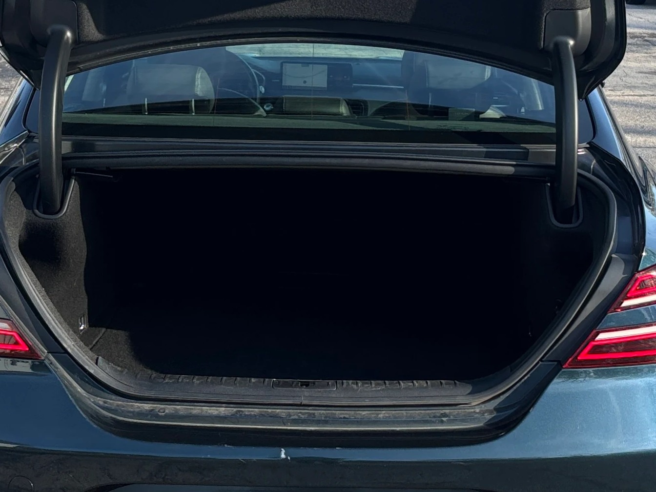 Thumbnail: 2025 Genesis G70 - 4