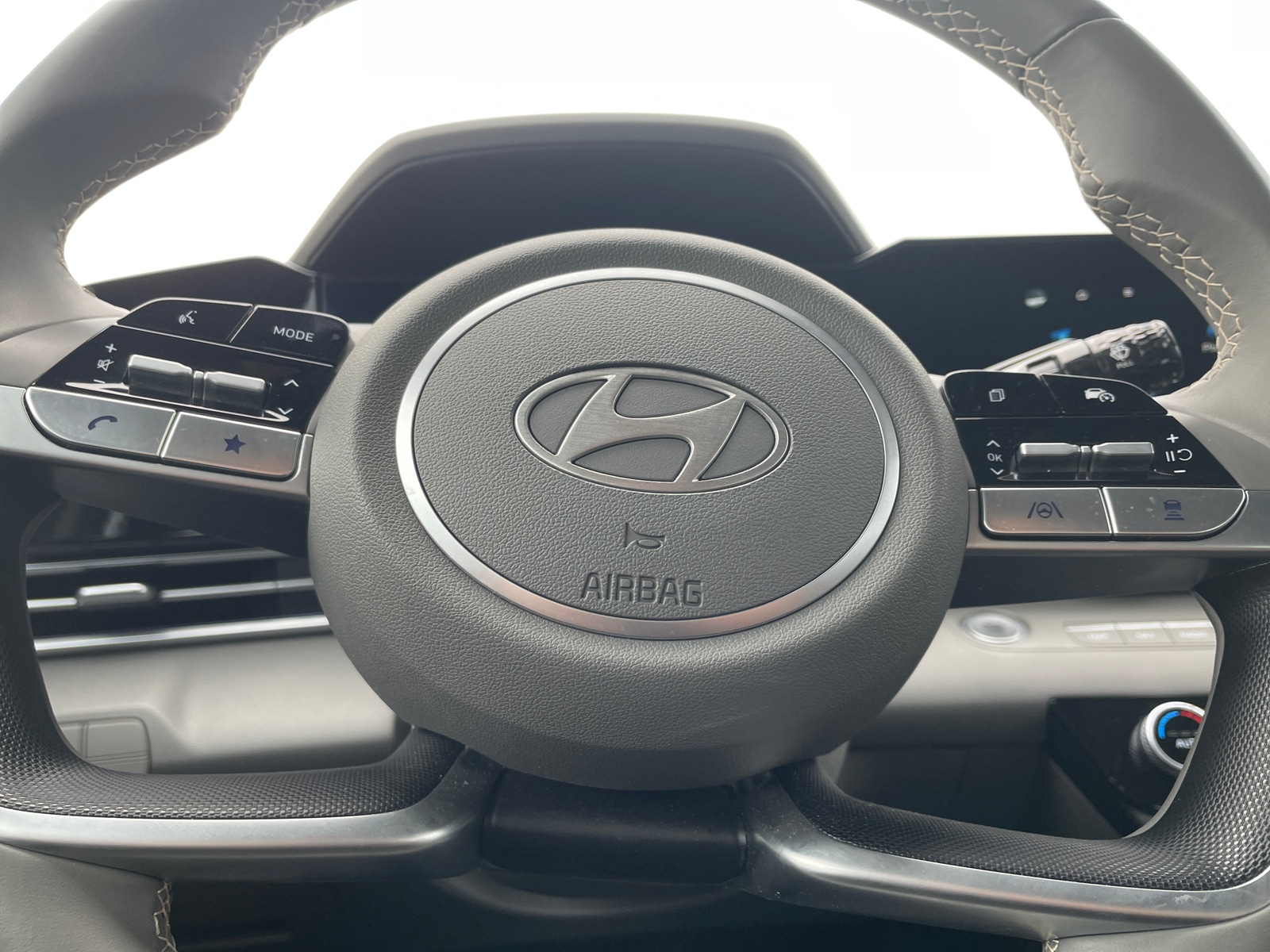 Thumbnail: 2025 Hyundai Elantra - 5